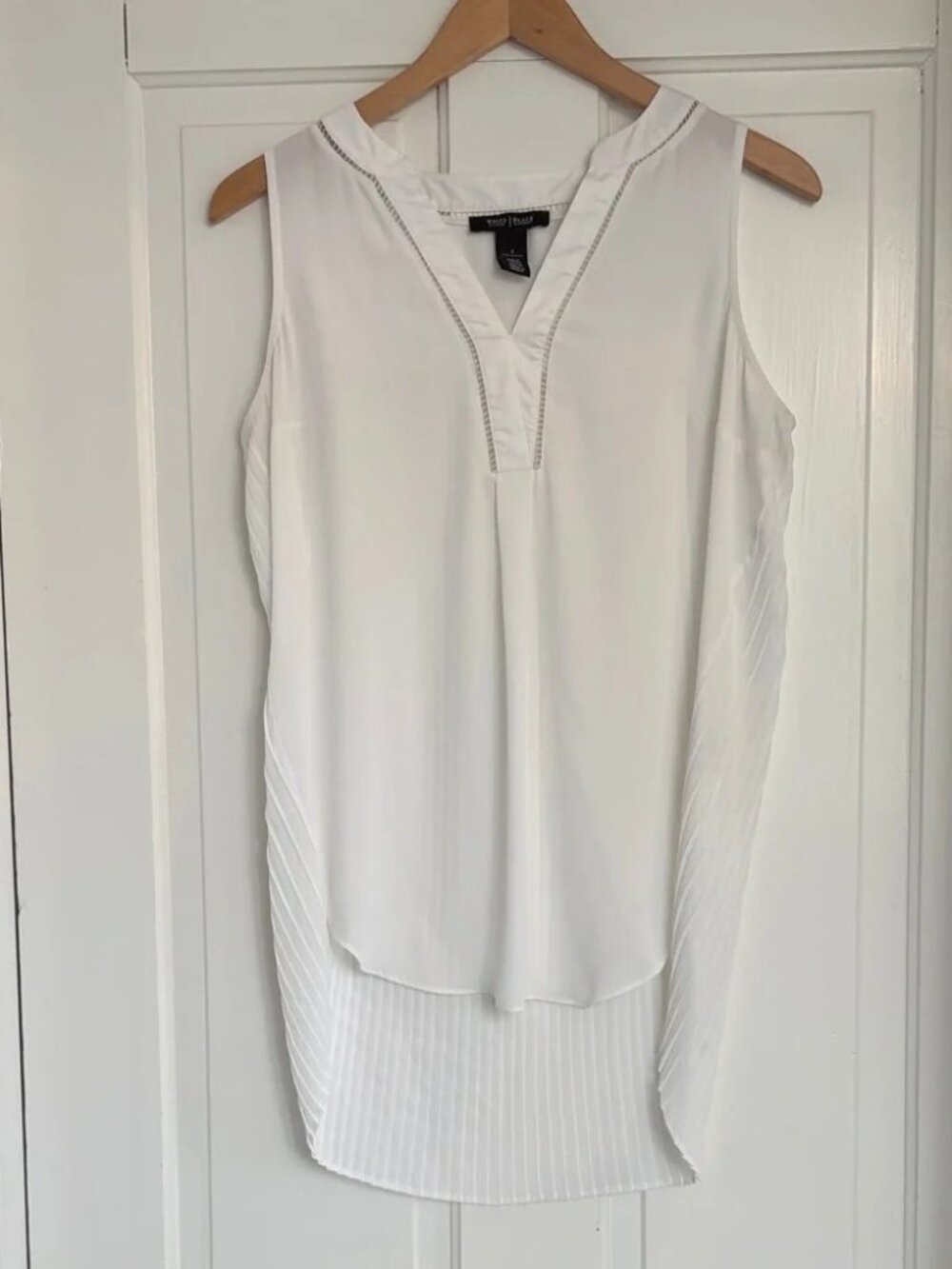 White House Black Market White V-Neck Layered High-Low Camisole Size 4